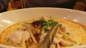 Nouilles coco poulet (21,5.-)